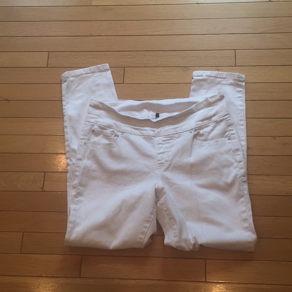 Jag pull on jeans